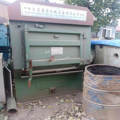 山東青島三臺履帶式拋丸機(jī)轉(zhuǎn)讓，單價(jià)8500元，機(jī)械設(shè)備銷售